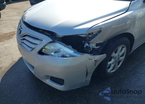 2011 Toyota Camry Le V6 z USA, uszkodzony, nr VIN 4T1BK3EKXBU119048